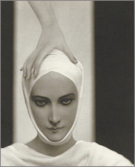 Adolphe de Meyer: Werbeaufnahme, 1927