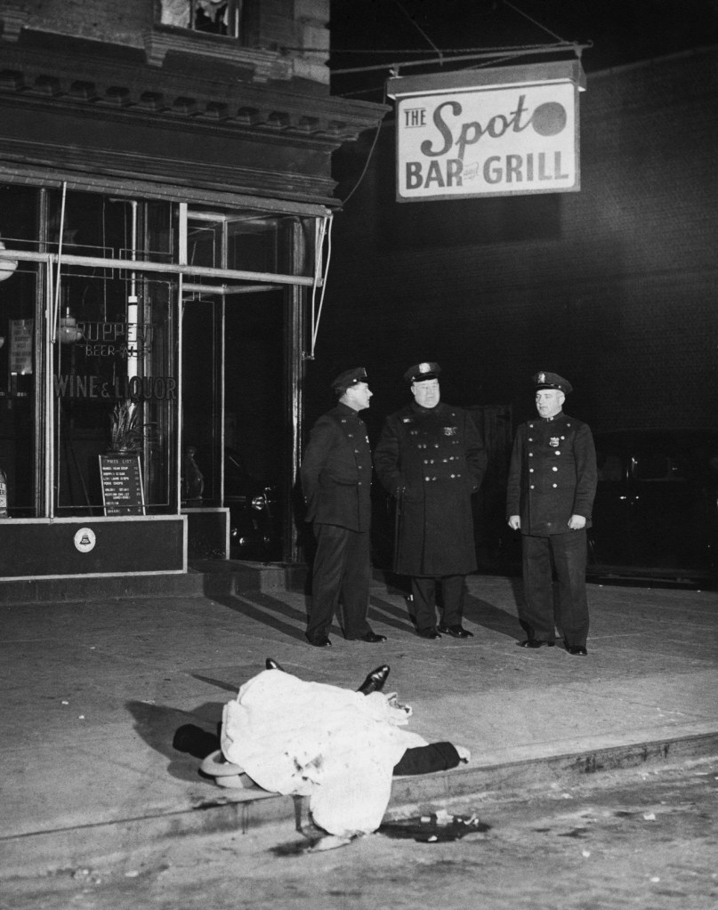Weegee the Famous: On the Spot, New York, 1939