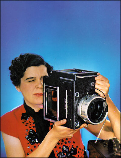 Die Londoner Fotografien Madame Yevonde mit ihrer Vivex-Kamera, 1937