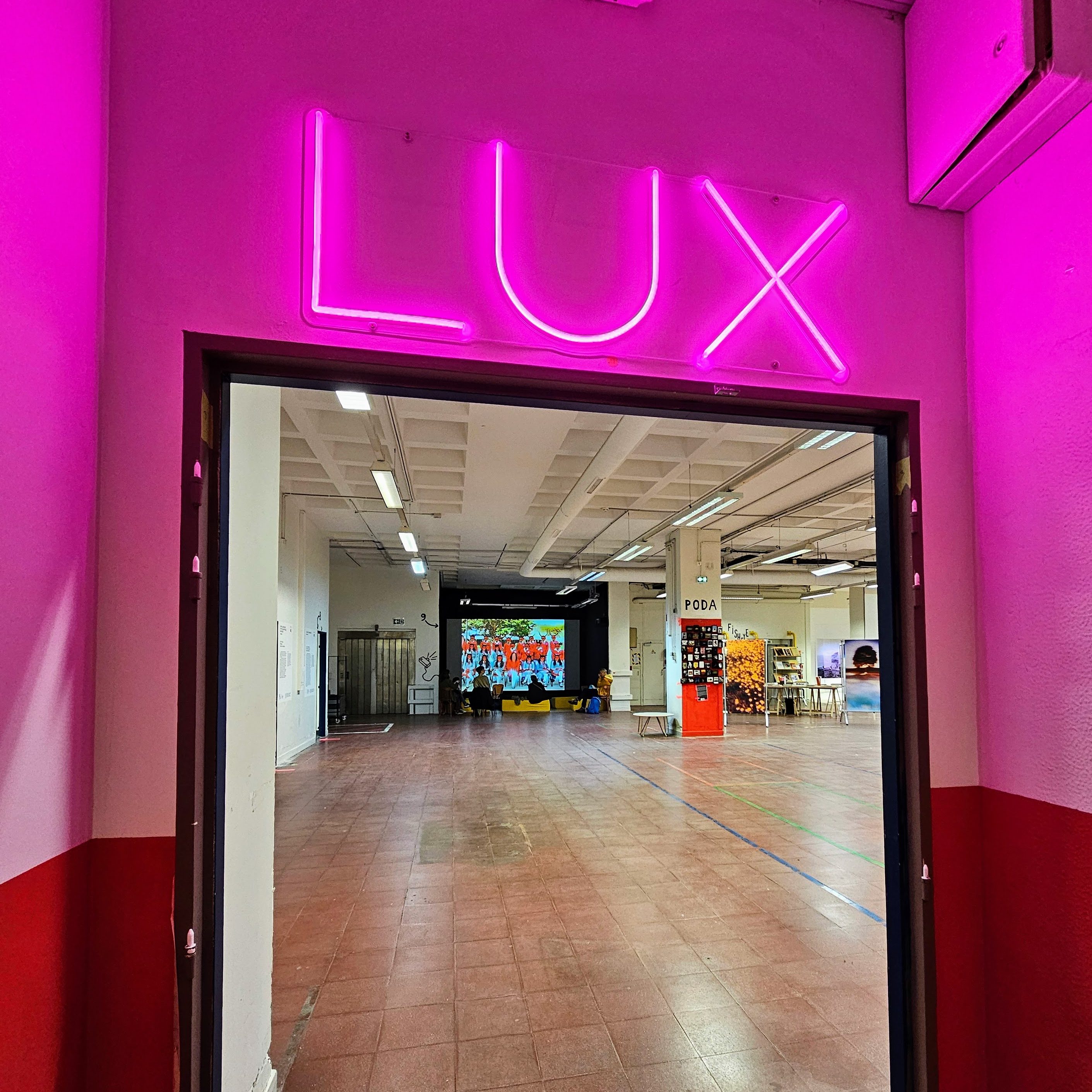 LUX Paris