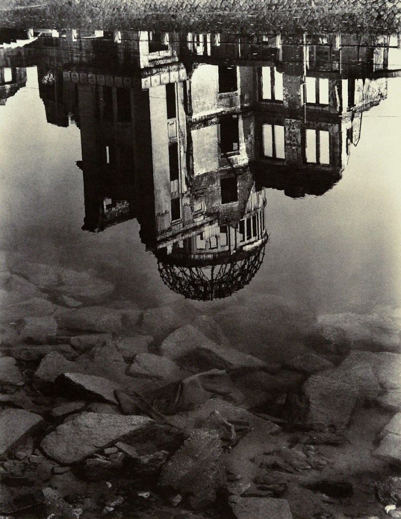 Kikuji Kawada - Chizu (The Map), 1965